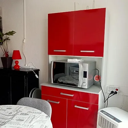 아파트 Beautiful Studio Close To The